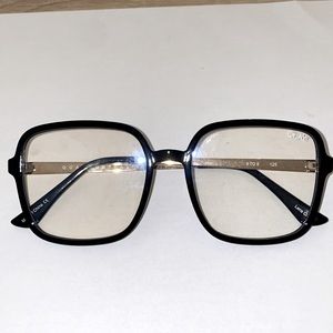 QUAY AUSTRALIA (9 to 5)